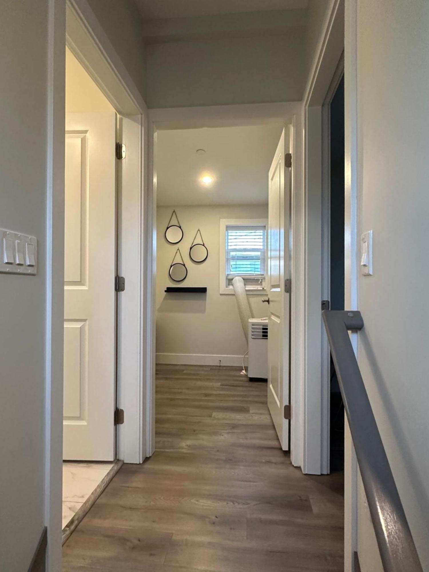 Bright And Cozy Modern Home In Vancouver - Central To Yvr-Downtown - Free Private Parking Buitenkant foto