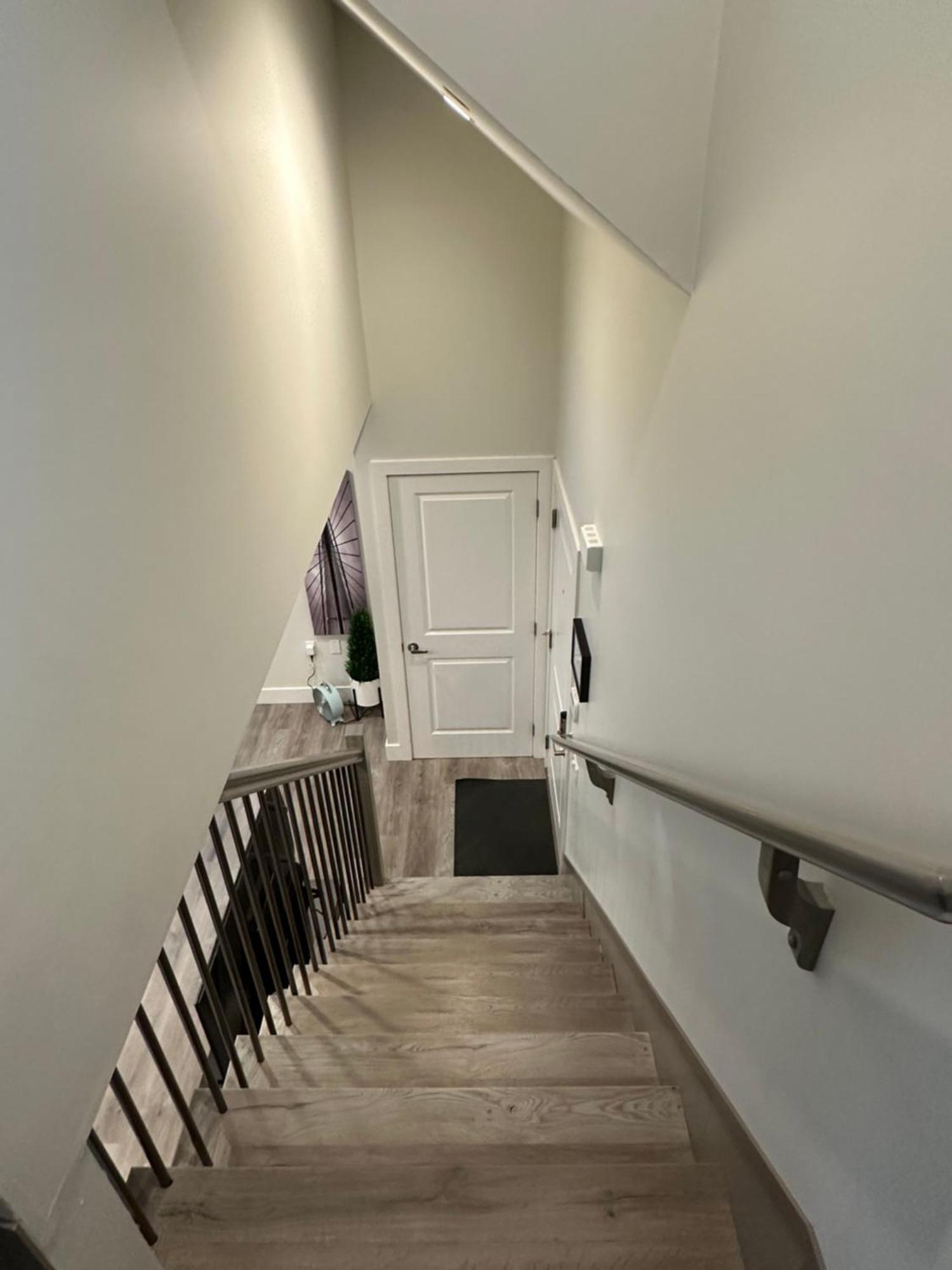 Bright And Cozy Modern Home In Vancouver - Central To Yvr-Downtown - Free Private Parking Buitenkant foto