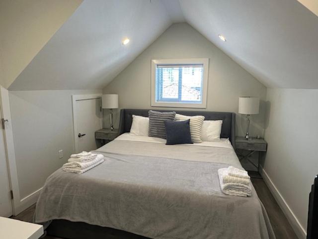 Bright And Cozy Modern Home In Vancouver - Central To Yvr-Downtown - Free Private Parking Buitenkant foto
